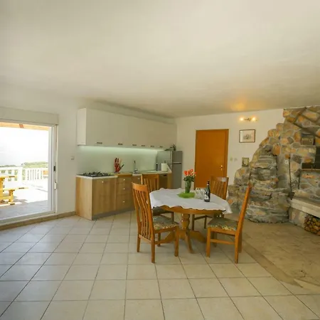 Vila Neda Supetar